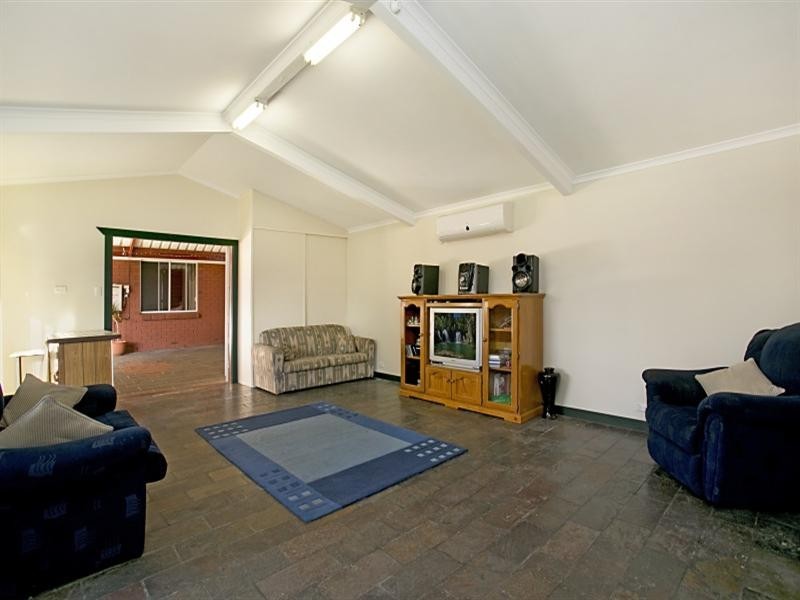 6 Arunta Drive, Salisbury Heights SA 5109