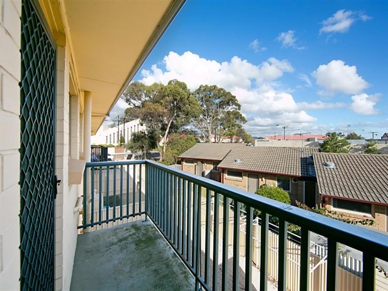 8/2A Church Road, Campbelltown SA 5074