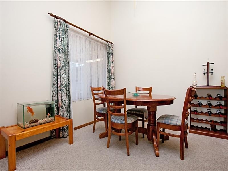 18 Mary-Alice Drive, Para Hills SA 5096