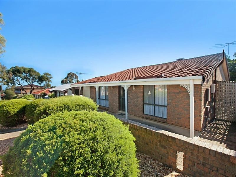 18 Mary-Alice Drive, Para Hills SA 5096