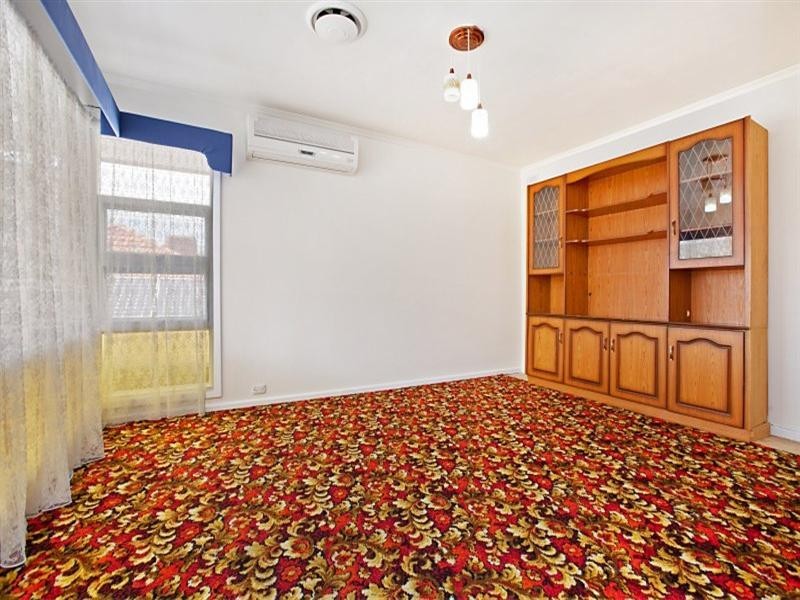 21 Kym Avenue, Valley View SA 5093