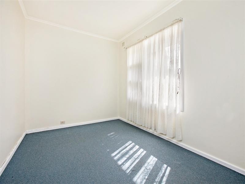 21 Kym Avenue, Valley View SA 5093