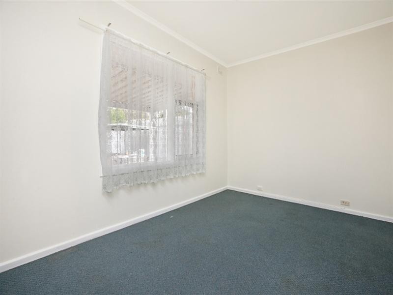 21 Kym Avenue, Valley View SA 5093