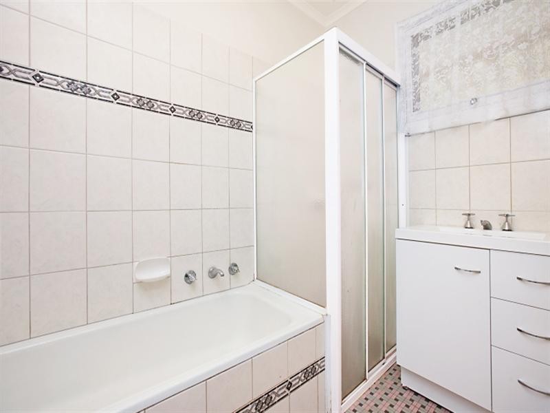 21 Kym Avenue, Valley View SA 5093