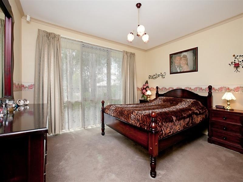 32 Francis Crescent, Salisbury Heights SA 5109