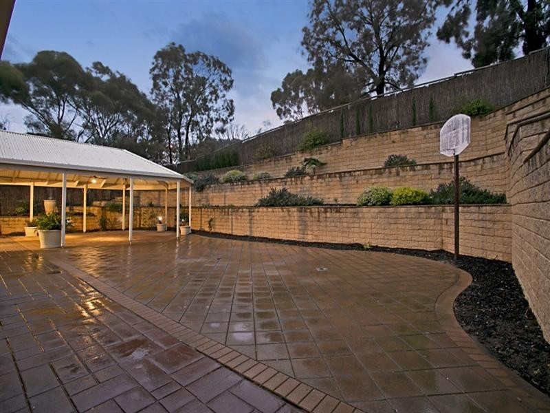 8 Maxwell Court, Wynn Vale SA 5127