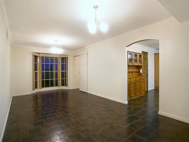 8 Maxwell Court, Wynn Vale SA 5127