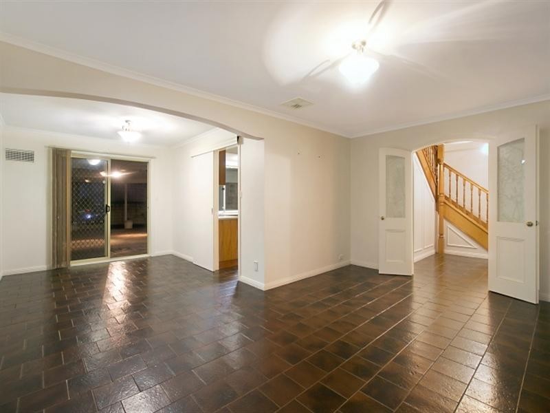 8 Maxwell Court, Wynn Vale SA 5127