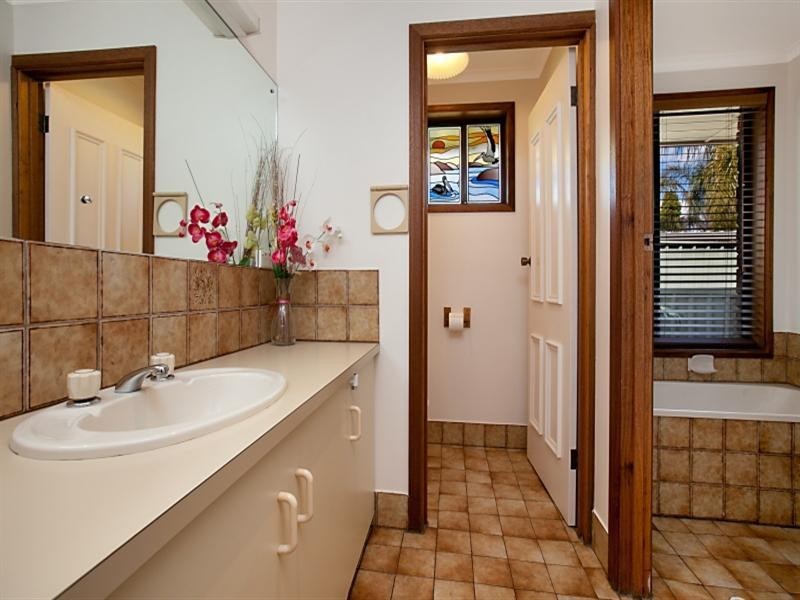 18 Whitlam Street, St Agnes SA 5097