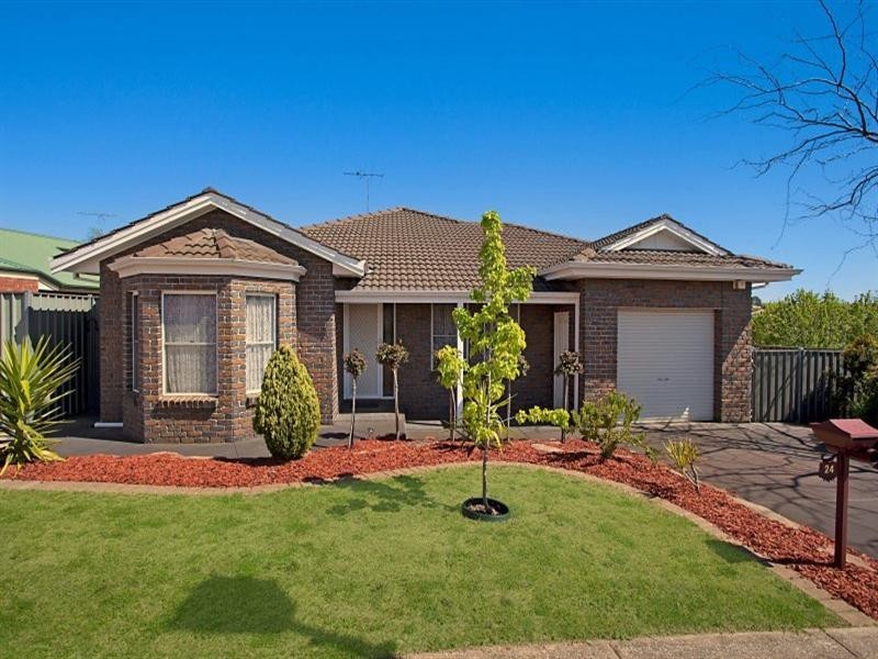 24 Holbrook Crescent, Greenwith SA 5125