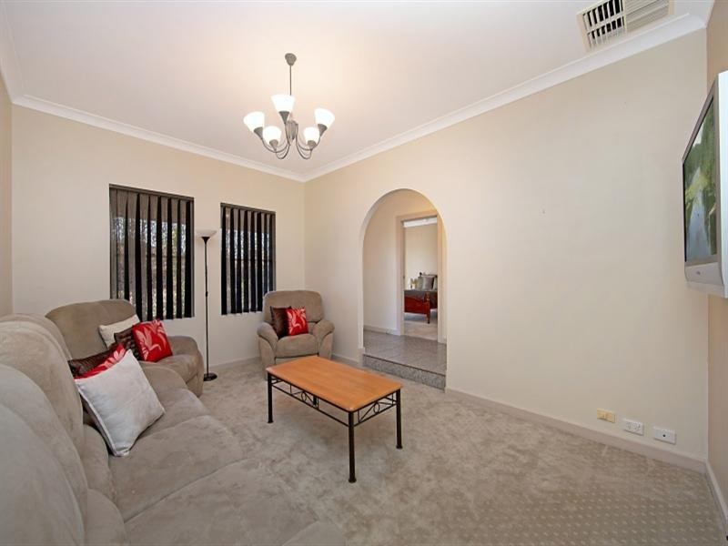 24 Holbrook Crescent, Greenwith SA 5125