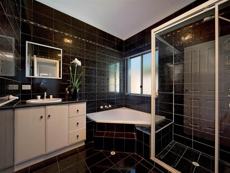 24 Holbrook Crescent, Greenwith SA 5125