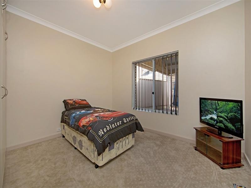 24 Holbrook Crescent, Greenwith SA 5125