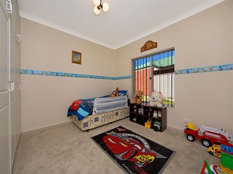 24 Holbrook Crescent, Greenwith SA 5125