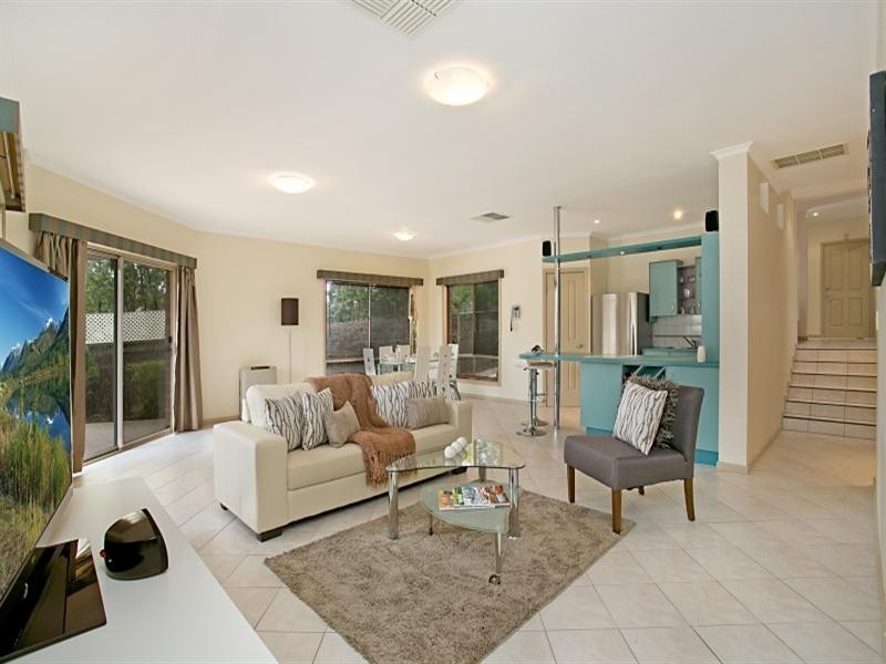 8 Lachlan Street, Greenwith SA 5125