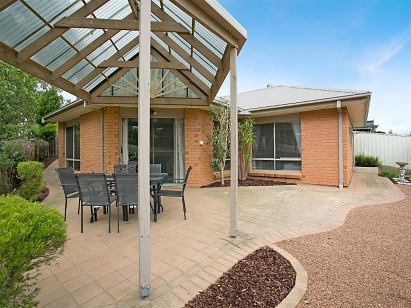 8 Lachlan Street, Greenwith SA 5125