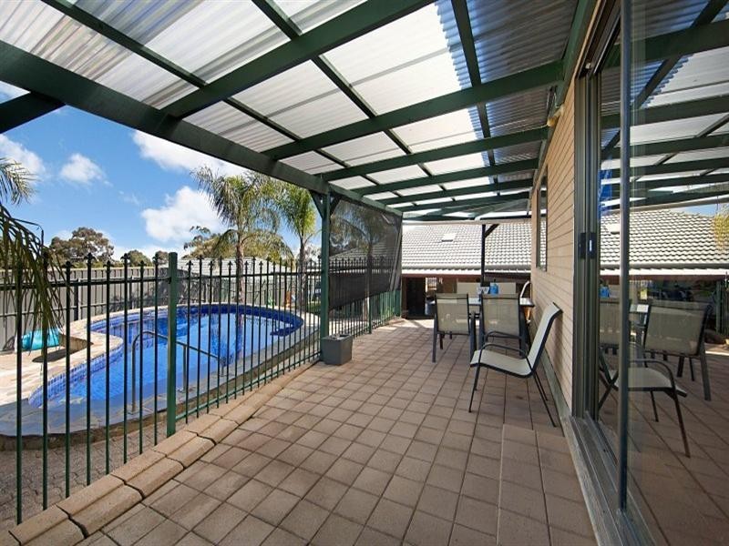 15 Flinders Avenue, Fairview Park SA 5126