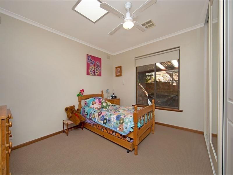 15 Flinders Avenue, Fairview Park SA 5126