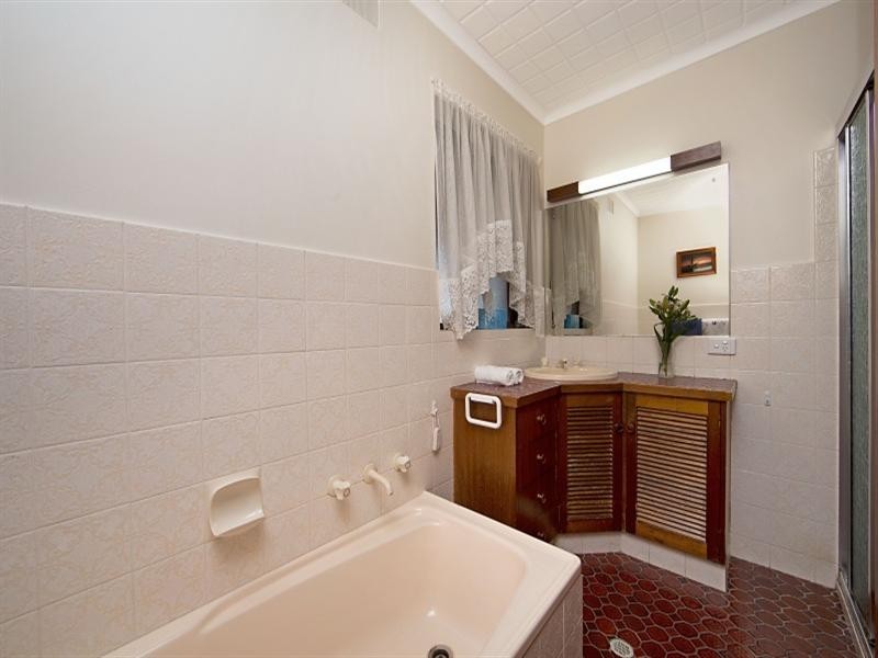 15 Flinders Avenue, Fairview Park SA 5126