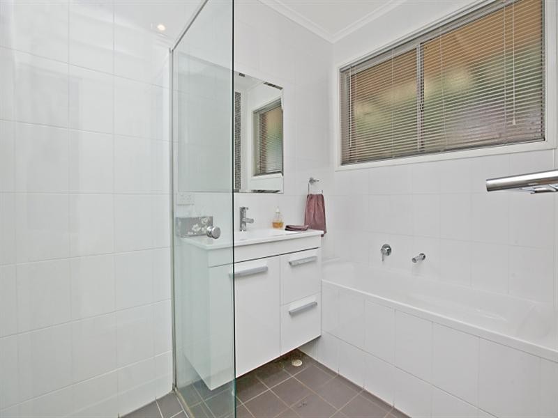 1 Catherine Drive, Redwood Park SA 5097