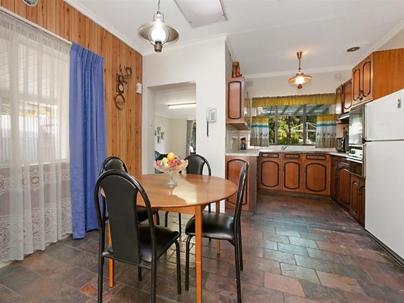 3 Carolan Crescent, Valley View SA 5093