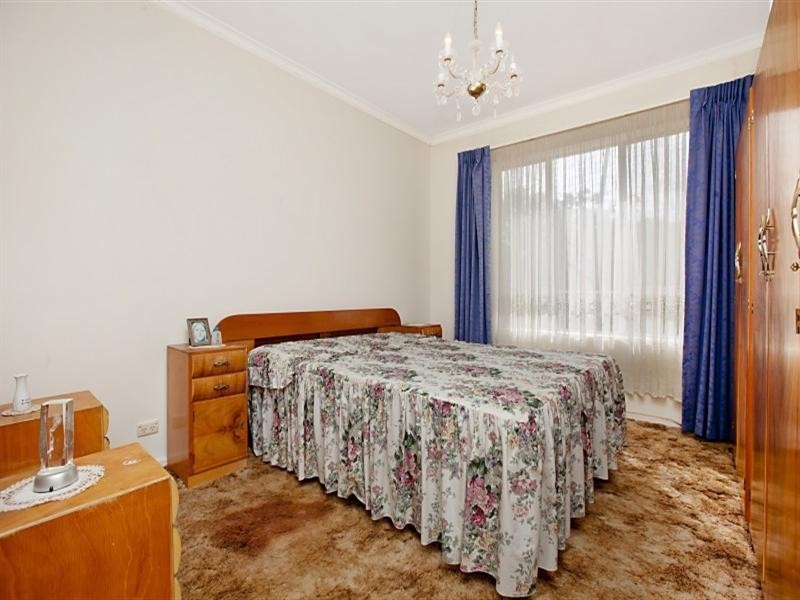 3 Carolan Crescent, Valley View SA 5093