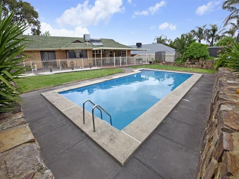 4 Terrigal Road, Redwood Park SA 5097