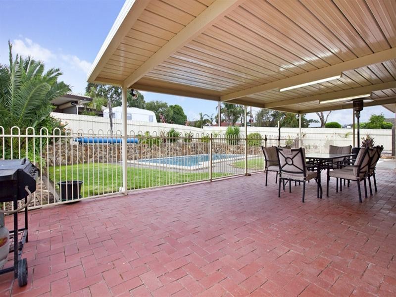 4 Terrigal Road, Redwood Park SA 5097