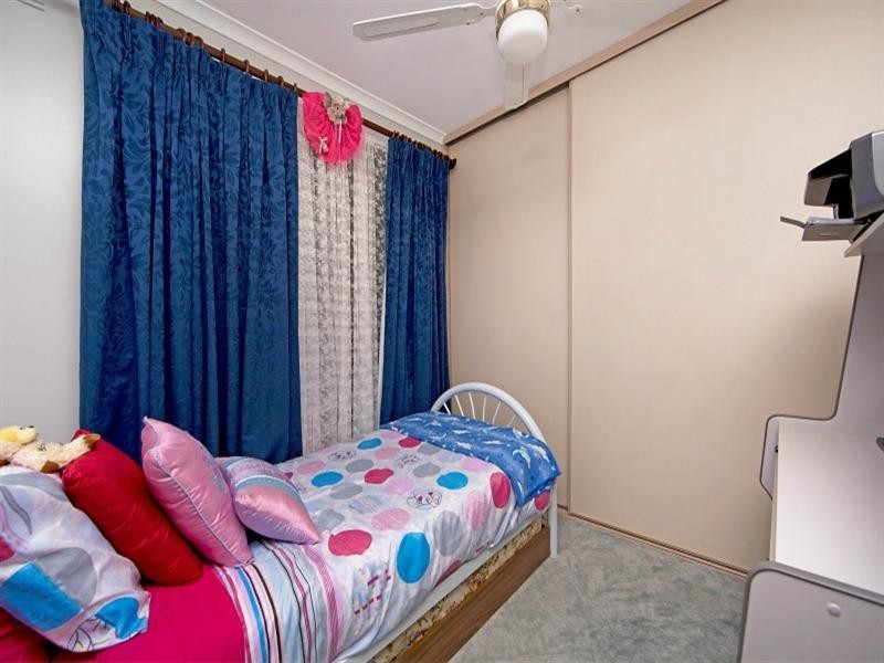 17 Loretta Street, Redwood Park SA 5097