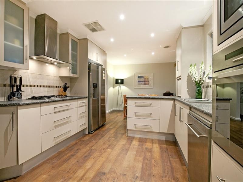 5 Opey Court, Para Vista SA 5093