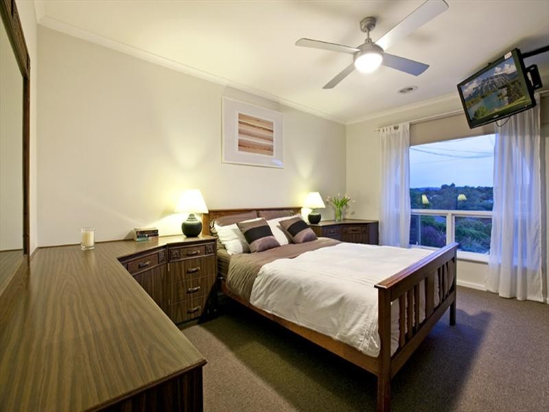 5 Opey Court, Para Vista SA 5093