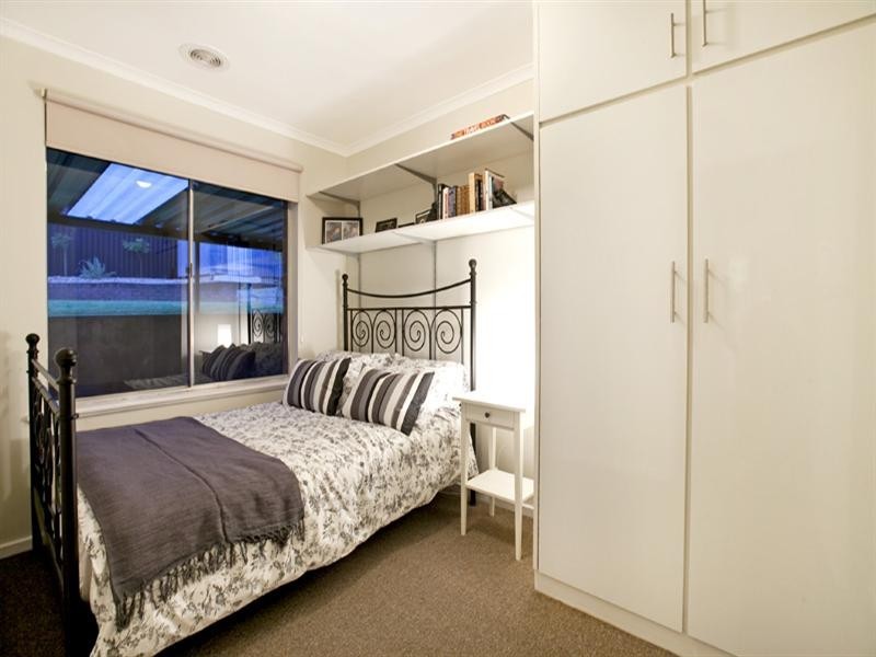 5 Opey Court, Para Vista SA 5093