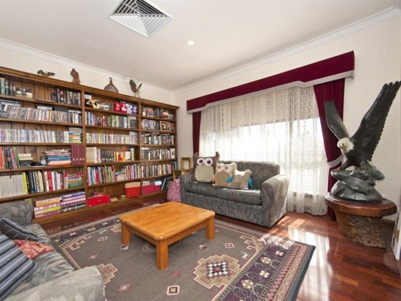 9 Quarry Road, Gulfview Heights SA 5096