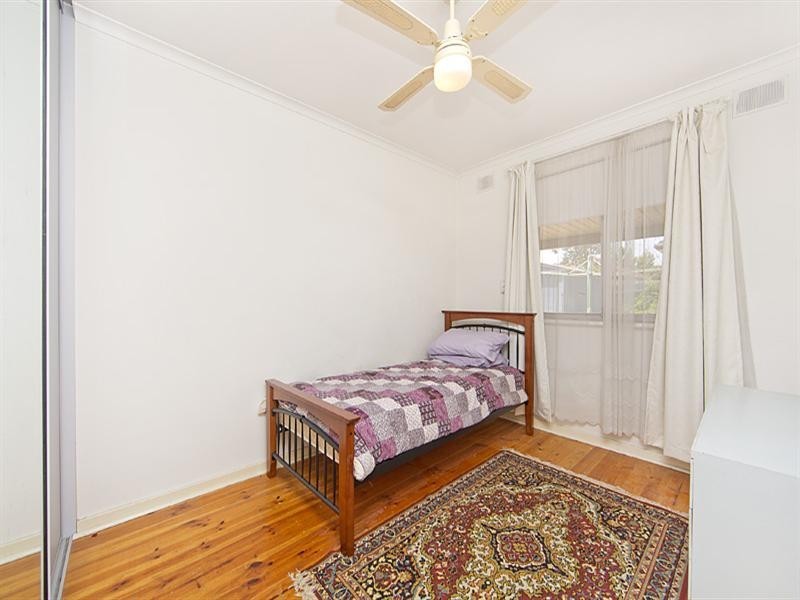 9 Rutherglen Avenue, Valley View SA 5093