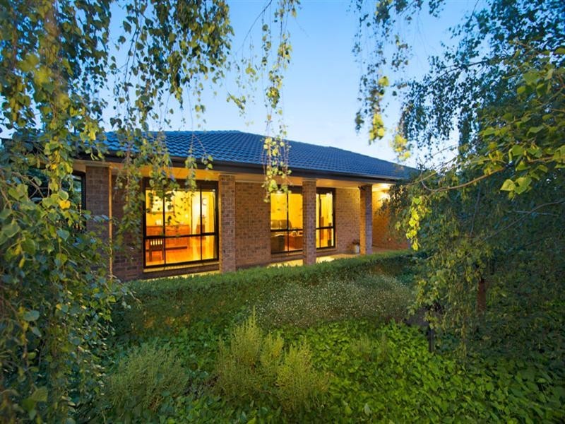 11 Hinkler Crescent, Modbury Heights SA 5092