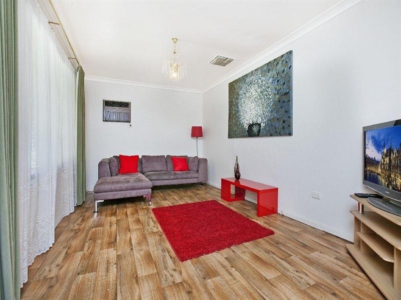 11 Redwood Avenue, Redwood Park SA 5097