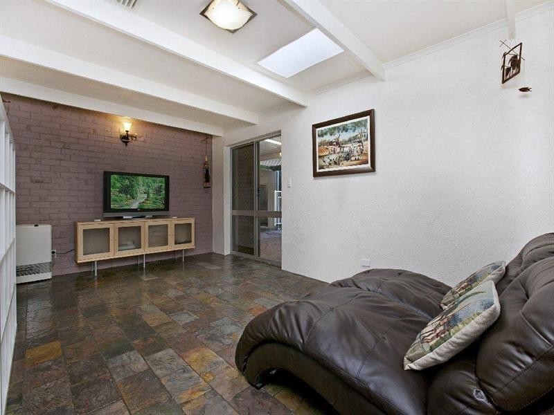 11 Redwood Avenue, Redwood Park SA 5097