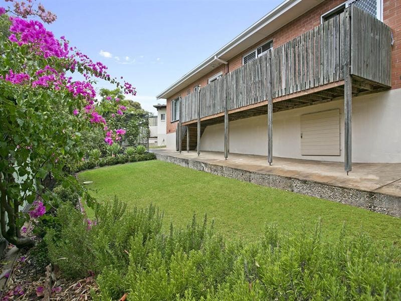 4 Grantham Place, Valley View SA 5093