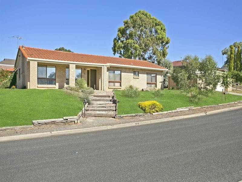 2 Gaylard Crescent, Redwood Park SA 5097