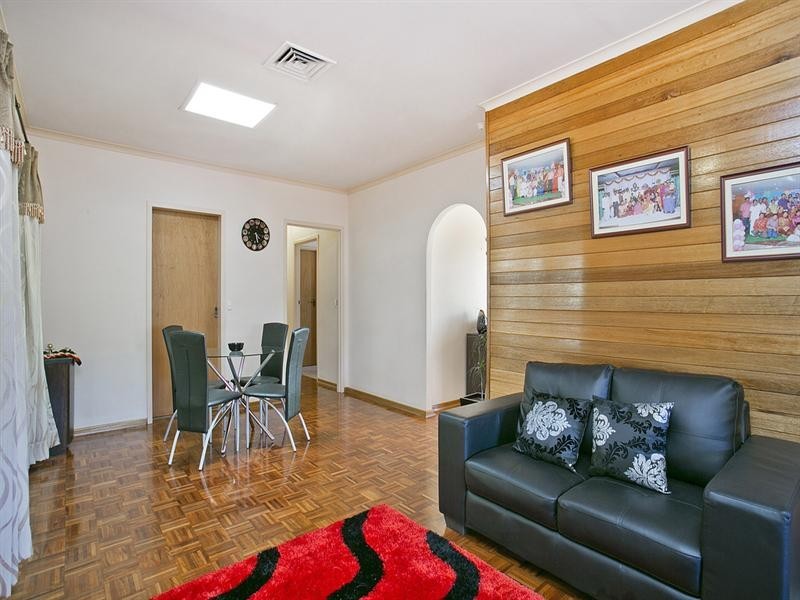 2 Gaylard Crescent, Redwood Park SA 5097