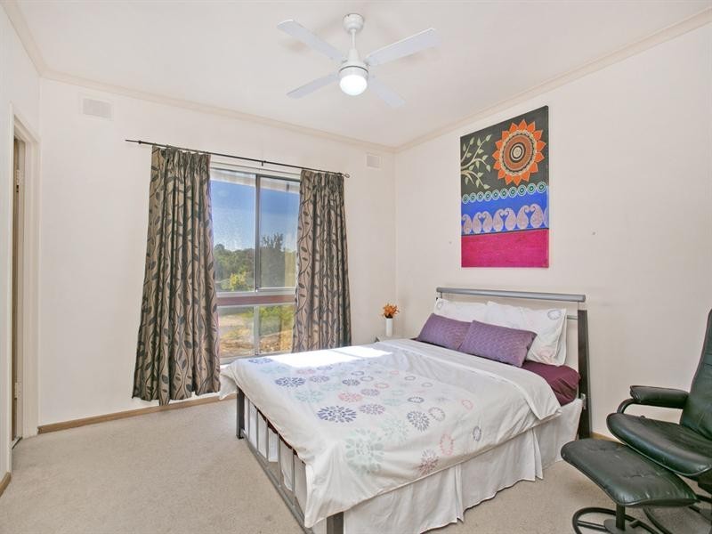 2 Gaylard Crescent, Redwood Park SA 5097