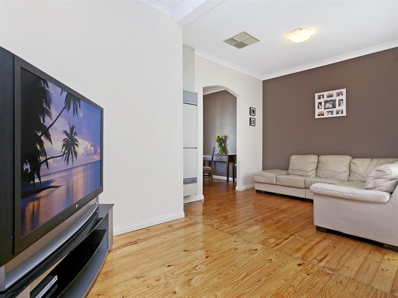 5 Siddall Road, Elizabeth Vale SA 5112