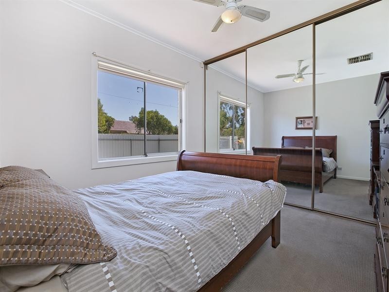 5 Siddall Road, Elizabeth Vale SA 5112