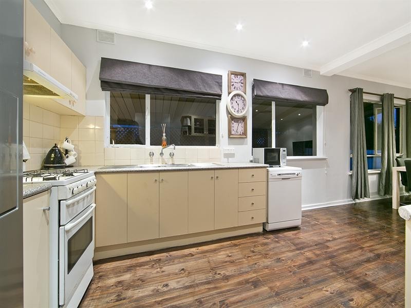 1 Garra Avenue, Modbury SA 5092