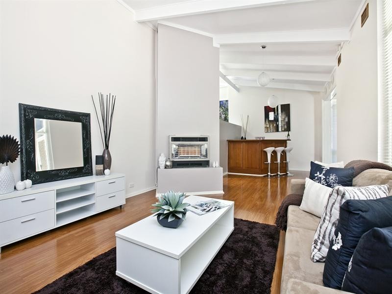 58 Down Drive, Valley View SA 5093