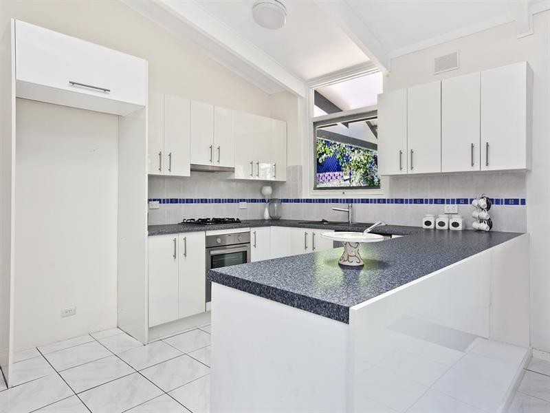 58 Down Drive, Valley View SA 5093