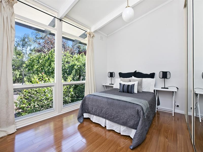 58 Down Drive, Valley View SA 5093