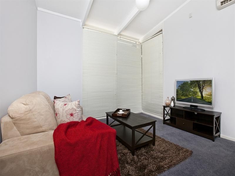 58 Down Drive, Valley View SA 5093