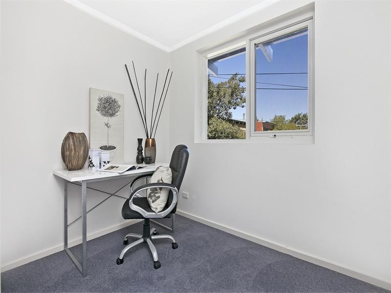 58 Down Drive, Valley View SA 5093