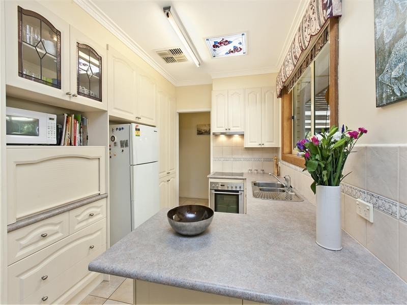 44 Flockhart Avenue, Valley View SA 5093